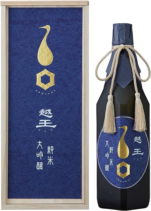 越後鶴亀 越王(こしわ) 純米大吟醸 菖蒲のボトル