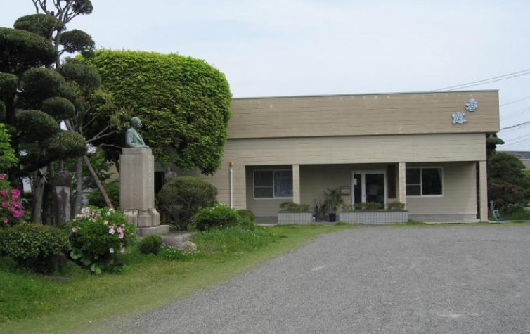 熊本県酒造研究所の外観