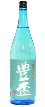 豊盃 純米吟醸 夏ブルーのボトル