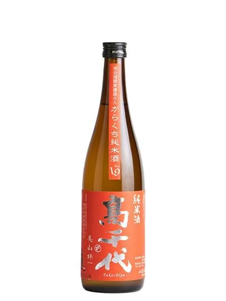 「高千代 辛口 純米」のボトル